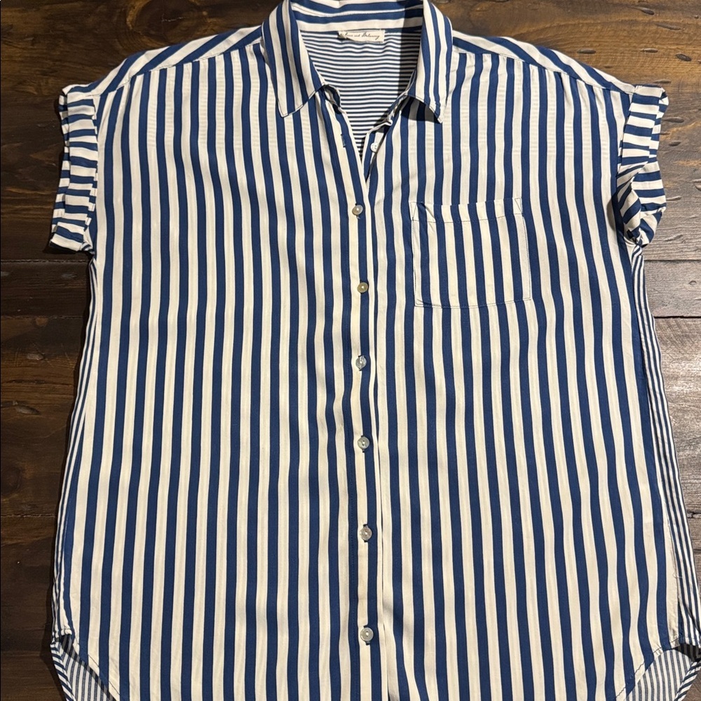 Jane and Delancey Striped Rayon Top in Navy and White-Size M